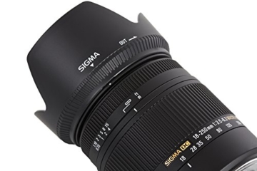 Sigma 18-250 mm F3,5-6,3 DC Macro OS HSM Objektiv (62 mm Filtergewinde) für Canon Objektivbajonett - 